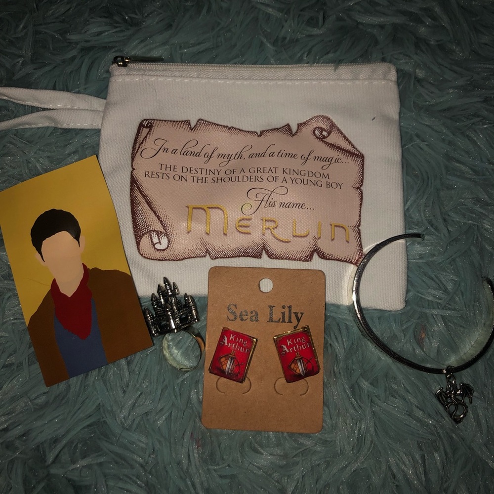Merlín Fandom of the Month Club bag